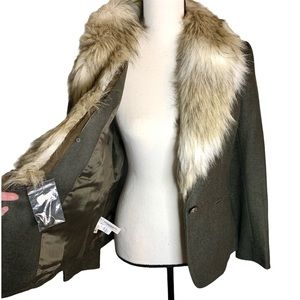 🆕 LOFT - Removable Faux Fur Collar Blazer